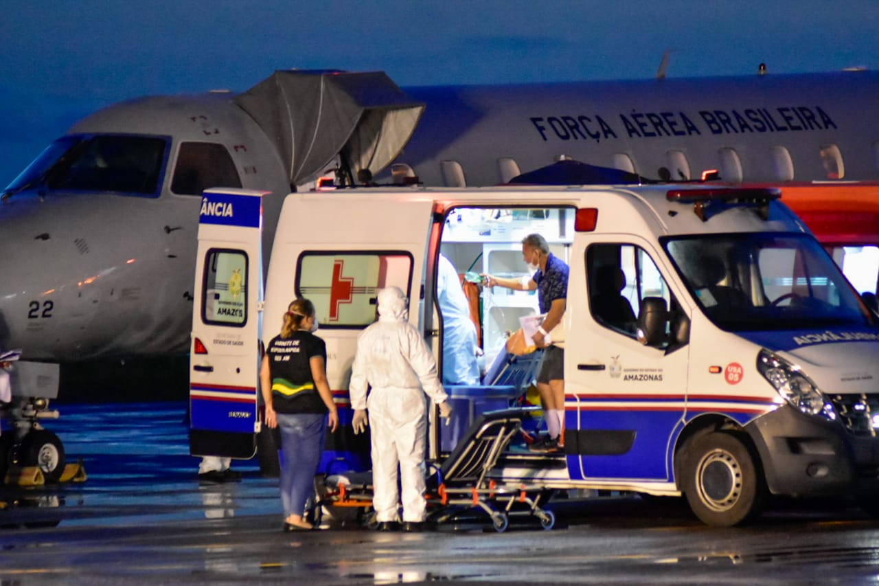 Mais de 100 pacientes com covid-19 foram transferidos do Amazonas