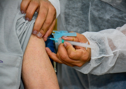 Número de vacinados contra Covid-19 no Amazonas passa de 42 mil 