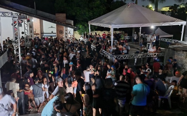 Com aglomerações, bares são autuados em Manaus 