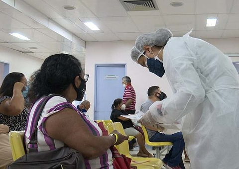 Governo do Amazonas contrata 274 médicos para atuar na linha de frente 