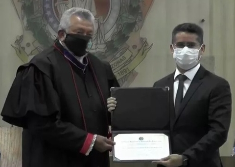 David Almeida e vereadores são diplomados em Manaus