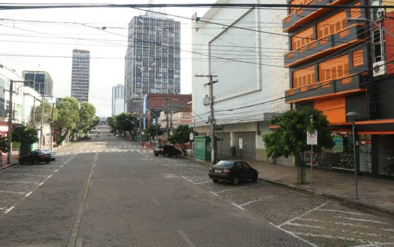 Governo do Amazonas amplia toque de recolher para 24h a partir de segunda 