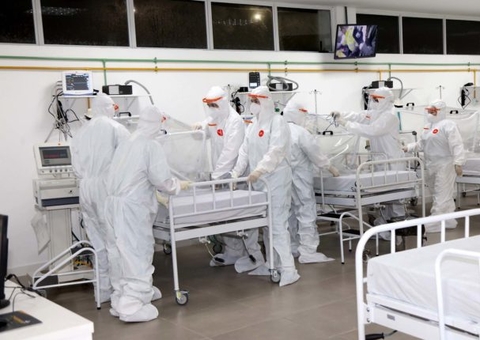 Covid: Mortes em domicílio aumentam 114% em janeiro em Manaus