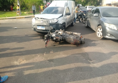 Homem morre ao ser arremessado de motocicleta durante acidente em Manaus 
