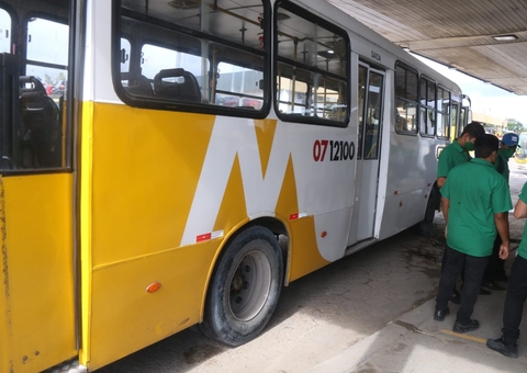 Manaus tem 75% da frota de ônibus paralisada por tempo indeterminado