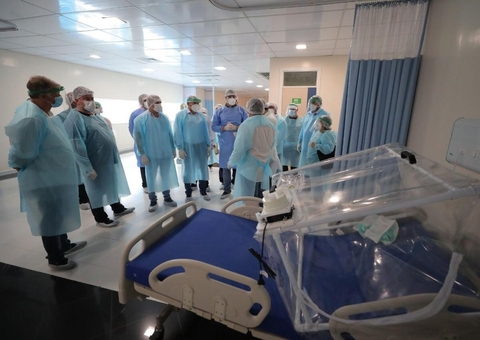 Médicos que atuaram no Hospital de Campanha do Governo reivindicam salários