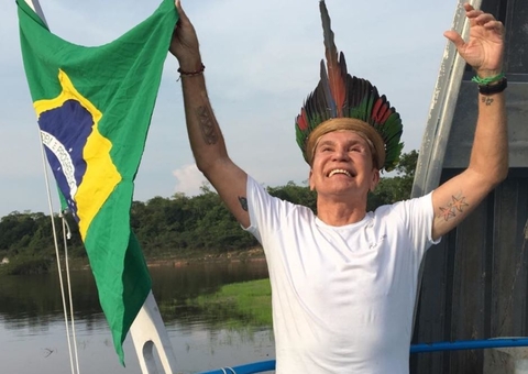 Família tranquiliza fãs e informa estado de saúde de Zezinho Correa