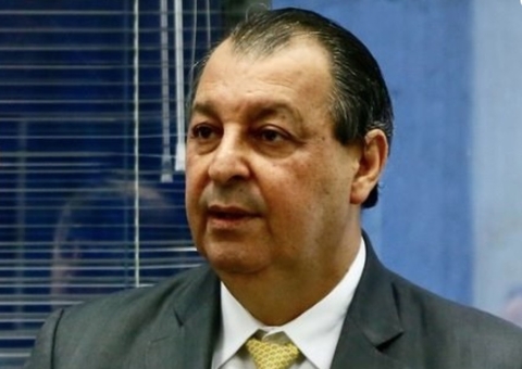 Omar defende quebra de patentes e importação de vacinas sem aval da Anvisa