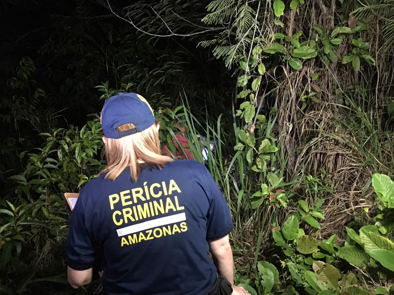 Restos mortais humanos são encontrados em área de mata em Manaus