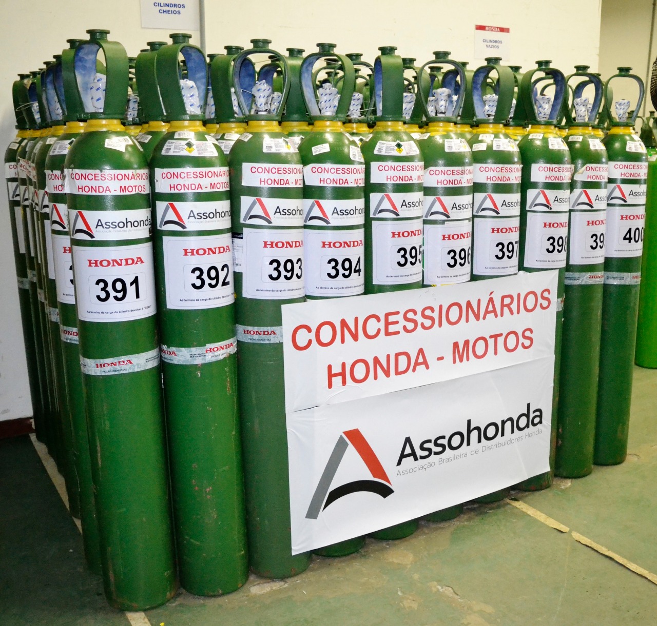 Rede de concessionárias doa mais de 4 mil cilindros de oxigênio ao Amazonas