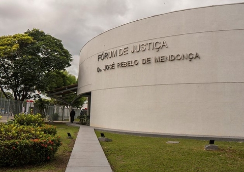 Justiça bloqueia R$ 500 mil do Governo do AM por não transferir pacientes