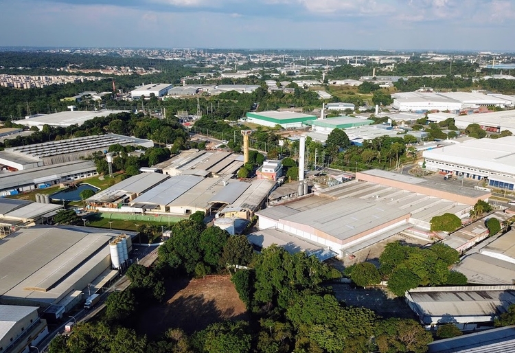 Com avanço da Covid, governador do Amazonas avalia fechar fábricas 