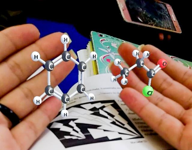 Realidade aumentada é usada no ensino de química no Amazonas