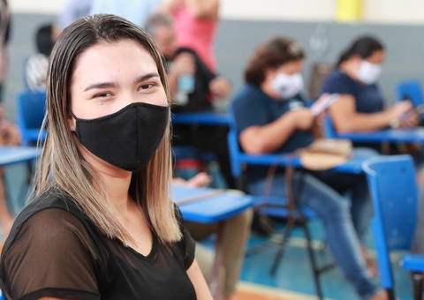 Aprovados no concurso da Seduc comemoram convocação 