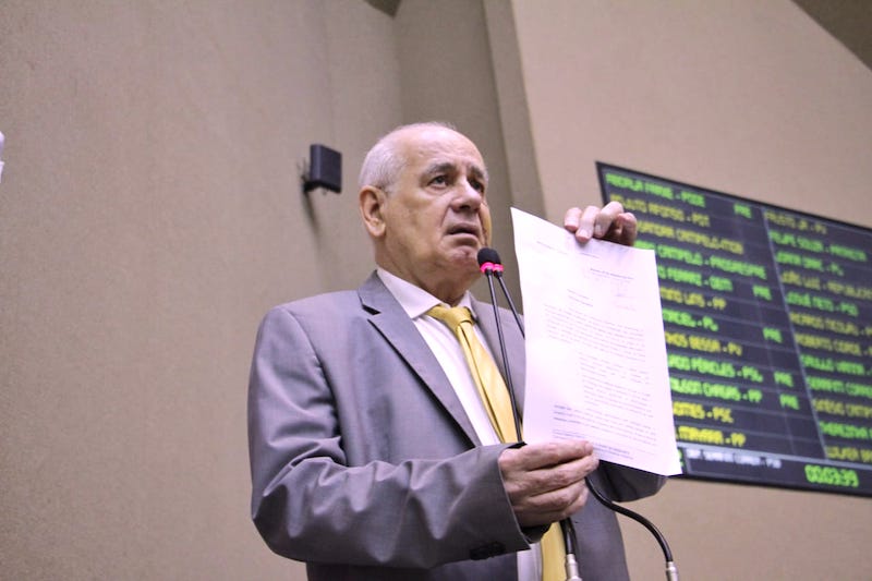 Negativação de municípios do Amazonas no cadastro único preocupa deputado