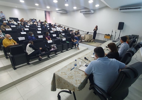 SES-AM apresenta a plano para enfrentamento da Covid-19 no Amazonas