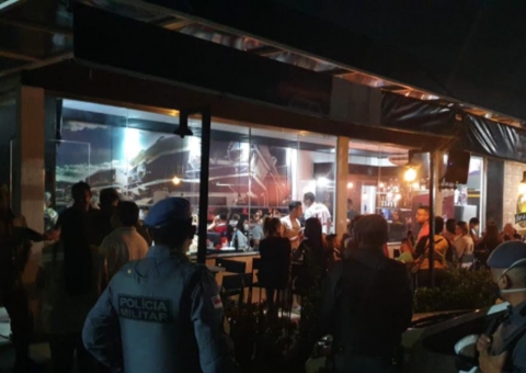 Festa clandestina com mais de 700 pessoas é encerrada no Tarumã