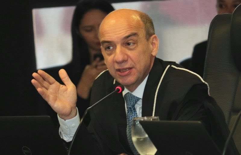 TCE-AM suspende contratação de prefeitura no Amazonas