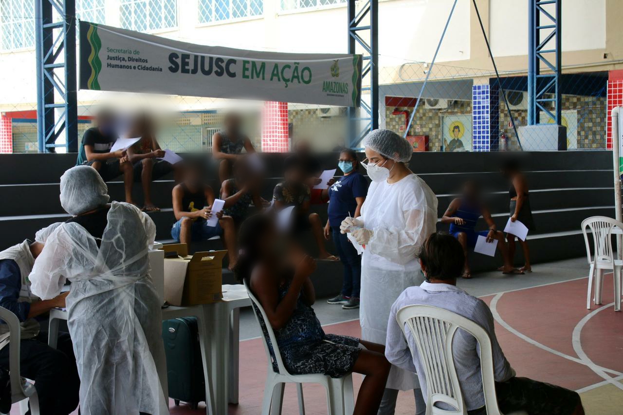 Família com 37 pessoas sob suspeita de tráfico humano faz teste para Covid