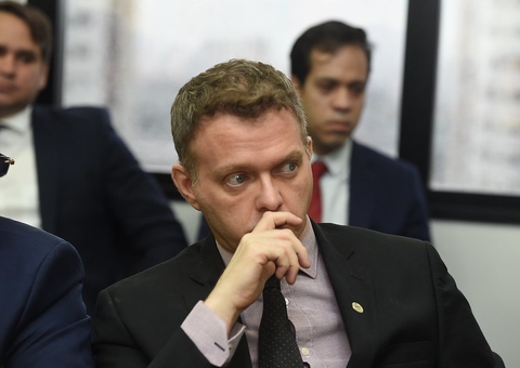 Juiz determina que governo do AM transfira pacientes covid de Tefé para UTI