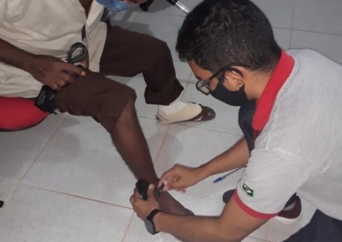 Apenados do interior do Amazonas passam a usar tornozeleira eletrônica