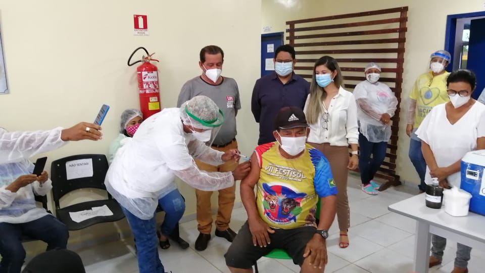 Tabatinga inicia vacinação de indígenas contra Covid-19