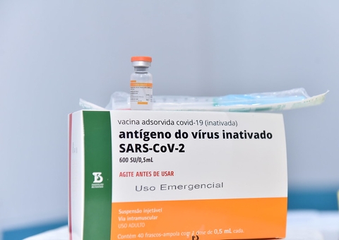 Profissionais de saúde mais vulneráveis devem ter prioridade na vacinação