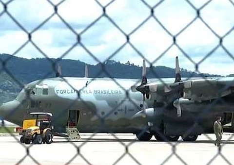 Voo da FAB com vacinas contra covid-19 para Manaus sai de Guarulhos