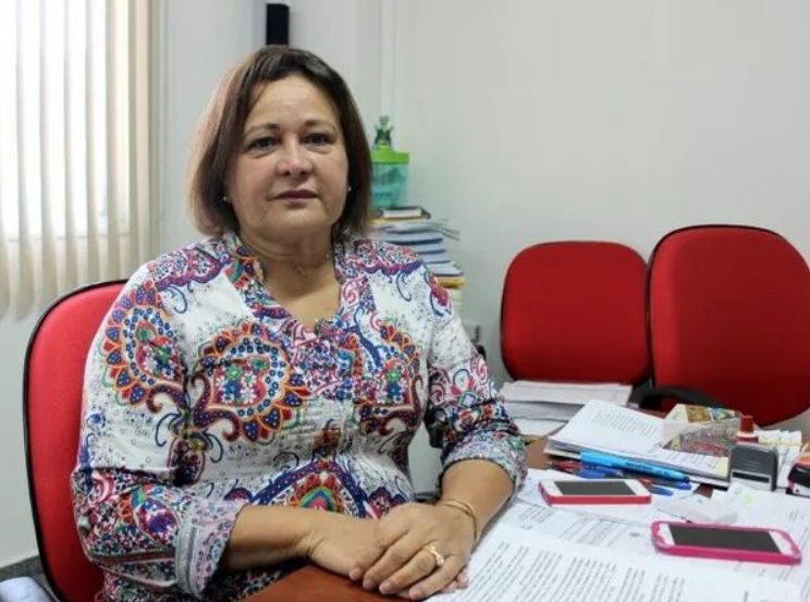 Justiça bloqueia bens de ex-secretária da Seinfra