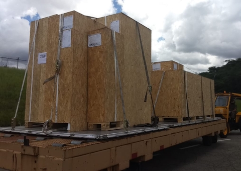 FAB envia duas usinas de oxigênio para Manaus