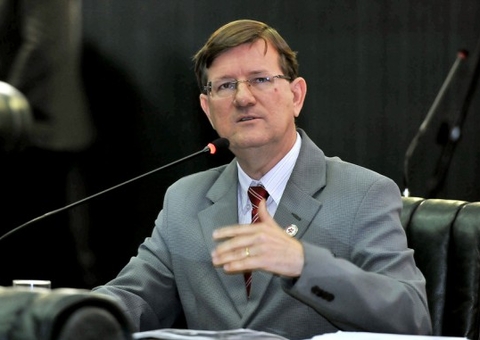 Zé Ricardo pede liberação de aviões que transportarão oxigênio ao Amazonas