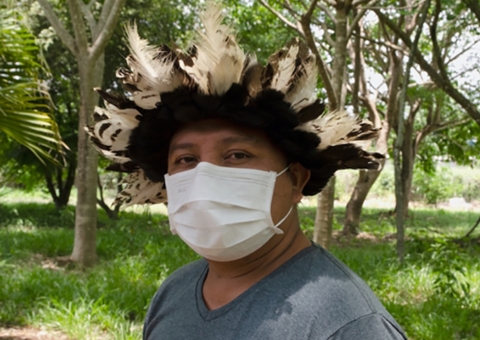 O povo Karipuna bane criminosos de suas terras na Amazônia