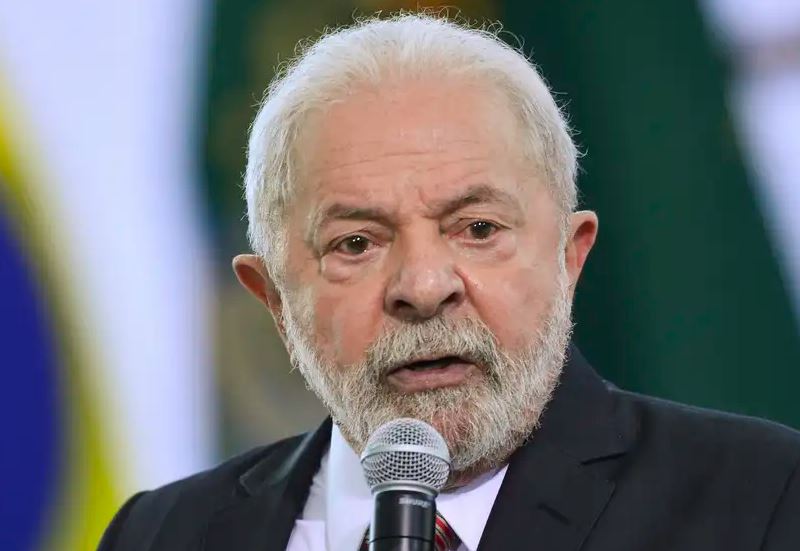 Lula afirma que vai continuar aumentando salário acima da inflação