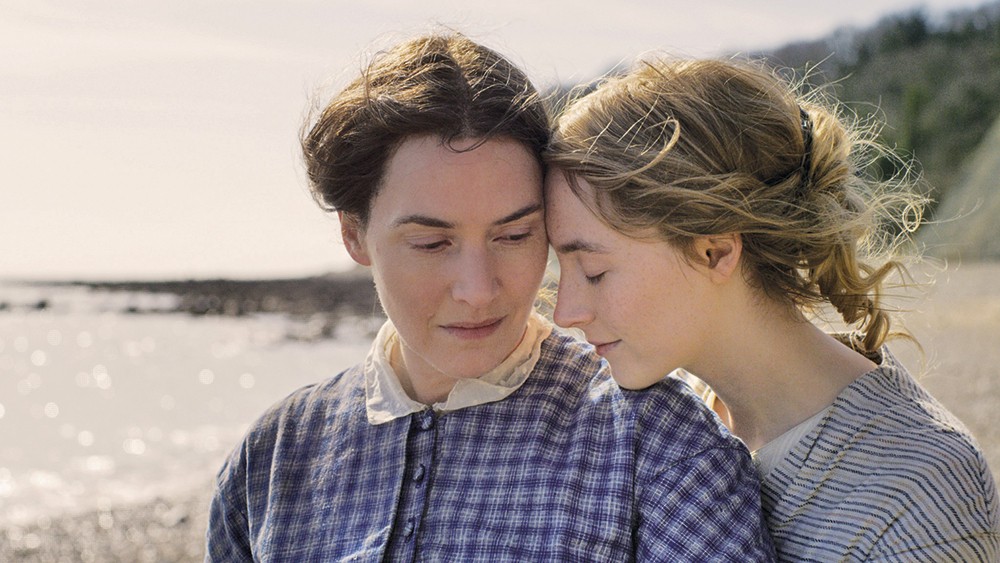 Kate Winslet fala sobre cena de sexo com Saoirse Ronan:‘intensa e completa'