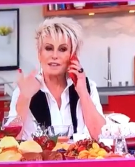 Ana Maria Braga bomba na web ao ligar para Carla Diaz na frente de Arthur