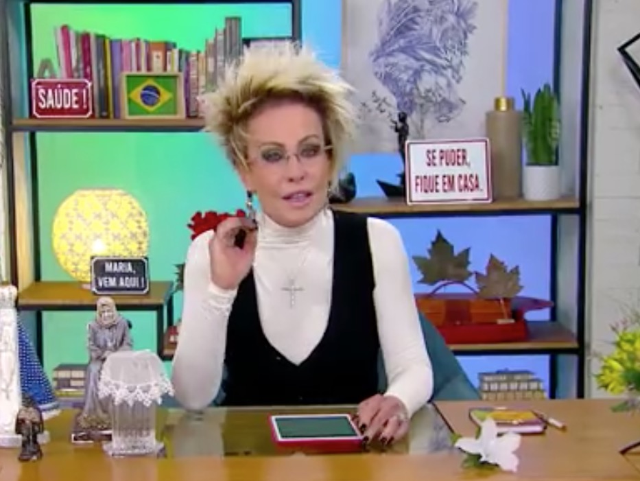 Ana Maria Braga se irrita com produção e solta palavrão: ‘cadê o som car***