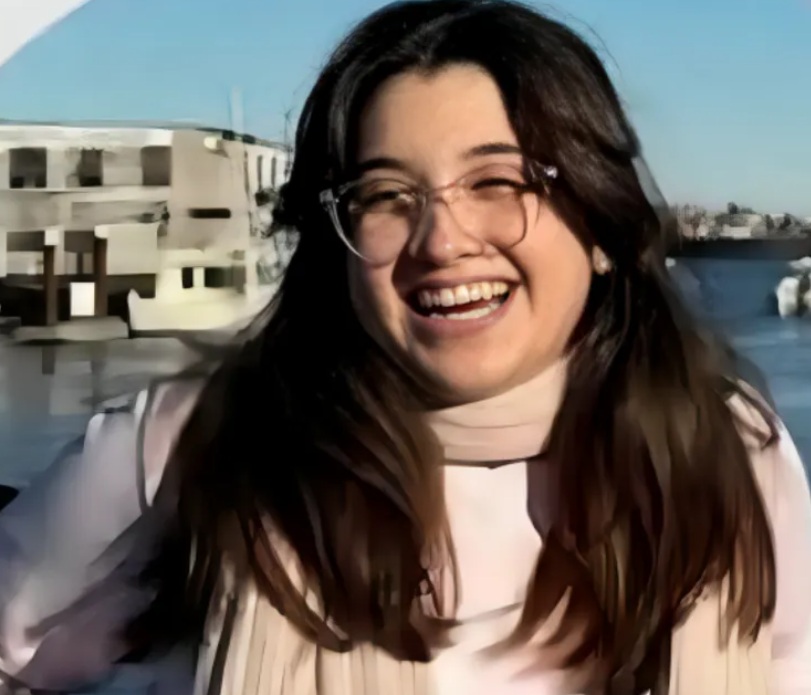 Estudante de medicina morre aos 20 anos após cirurgia plástica