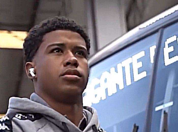 Vasco confirma ida do jovem volante Andrey Santos para Chelsea