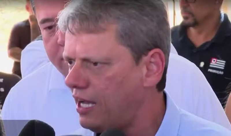 Tarcísio mira eleições de 2026 e entra em articulação por anistia