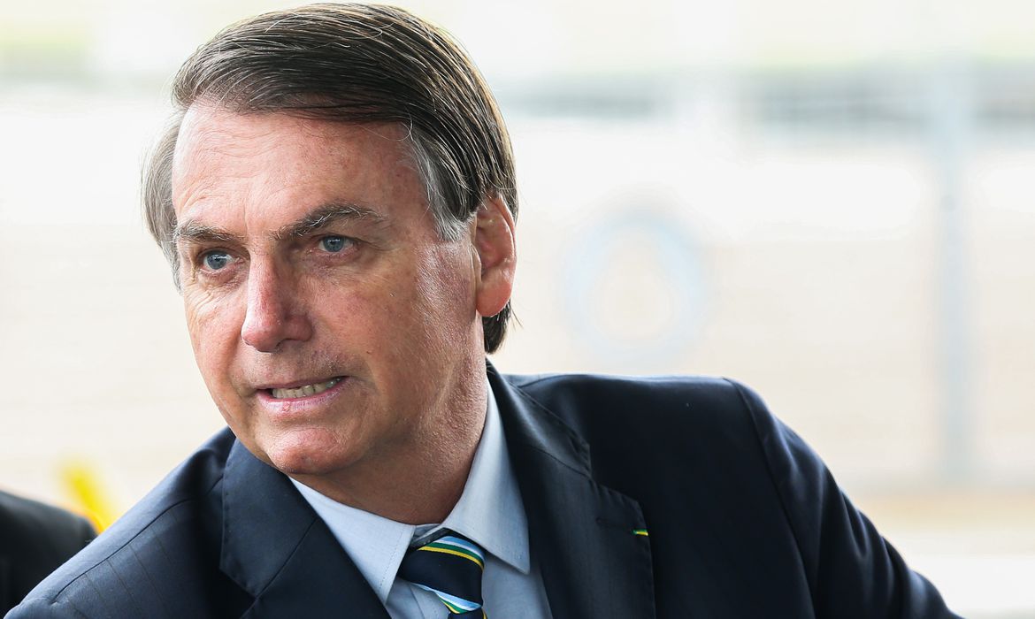 Bolsonaro visita cidade de ancestrais na Itália