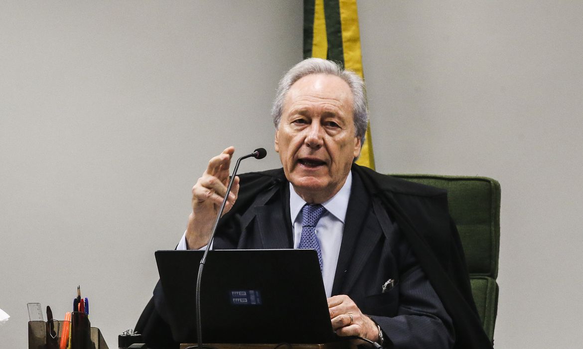 Ministro Lewandowski trabalhará durante recesso do Judiciário