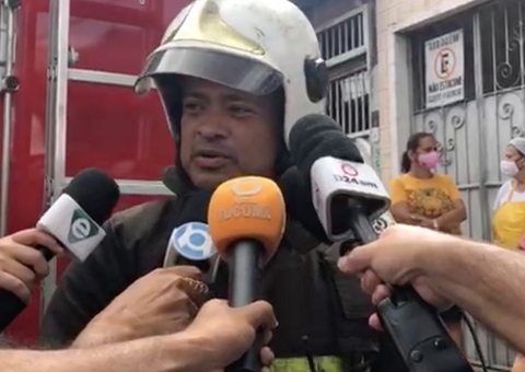 AO VIVO: Incêndio de grande proporção causa pânico em moradores; Assista