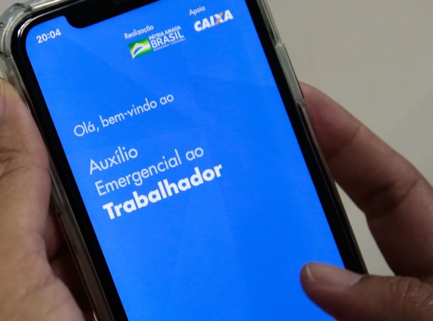 Nascidos em abril podem sacar terceira parcela do auxílio emergencial
