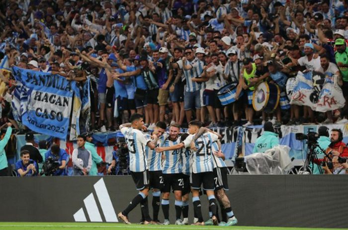 Argentina derrota Austrália e está nas quartas da Copa do Mundo