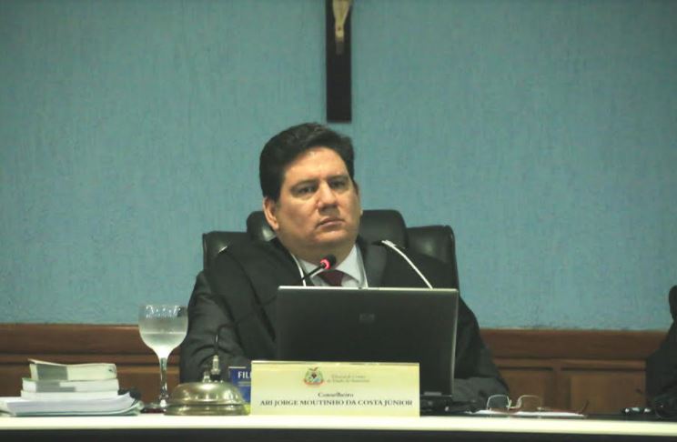 TCE-AM suspende contratação de R$ 8 milhões para publicidade no Detran