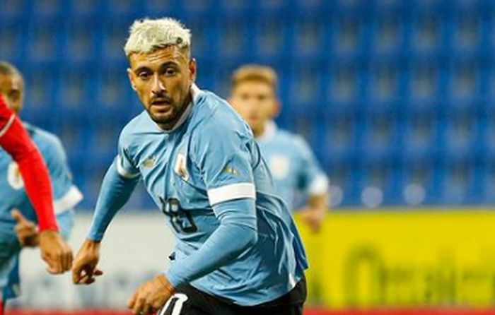 Arrascaeta é relacionado e viaja com Flamengo para enfrentar Racing
