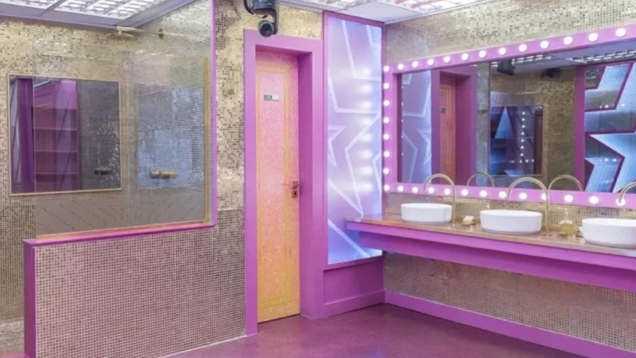 BBB21: Produção vaza áudio de Arthur dentro do banheiro privado