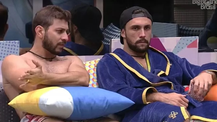 Arthur se arrepende de colocar Fiuk no VIP e cogita trocar indicação 