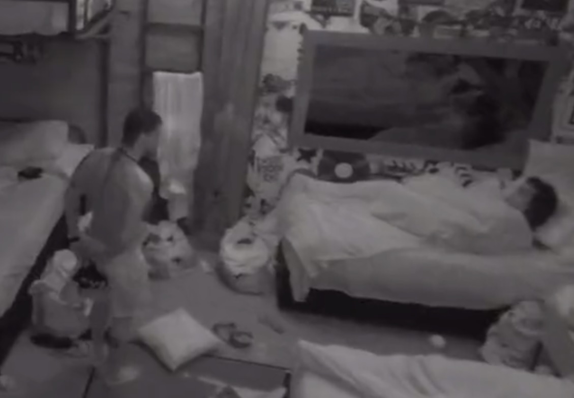 BBB22: Arthur e Lina batem boca em quarto após festa; vídeo