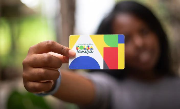 Beneficiários do Bolsa Família recebem pagamento nesta quinta-feira